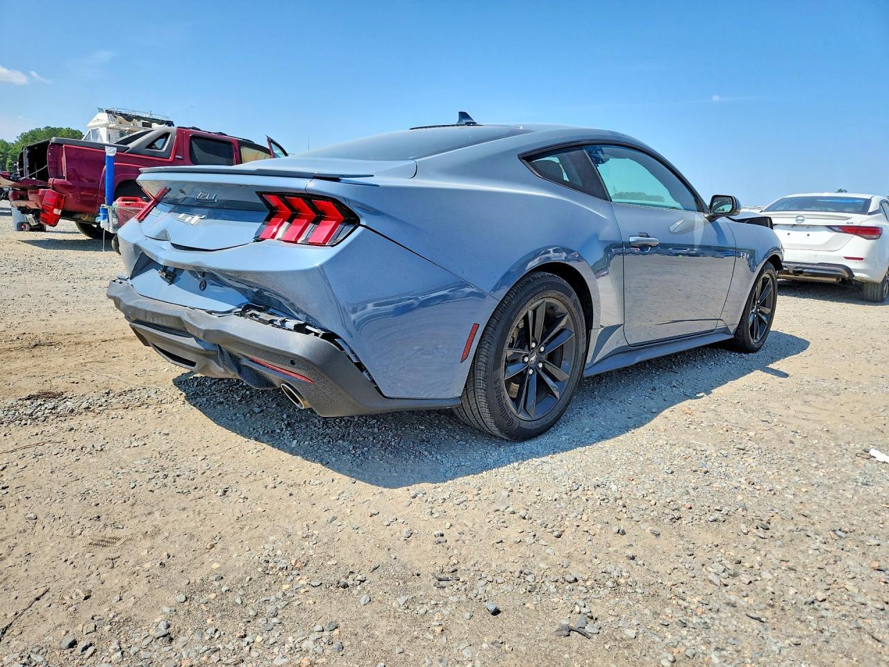 2025 Ford Mustang Gt - Фото 3