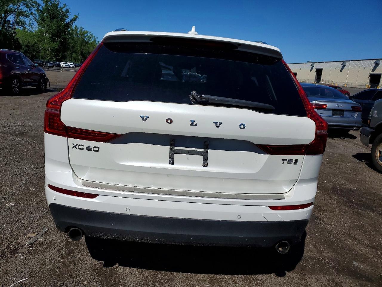 2018 Volvo Xc60 T5 Momentum - Фото 6
