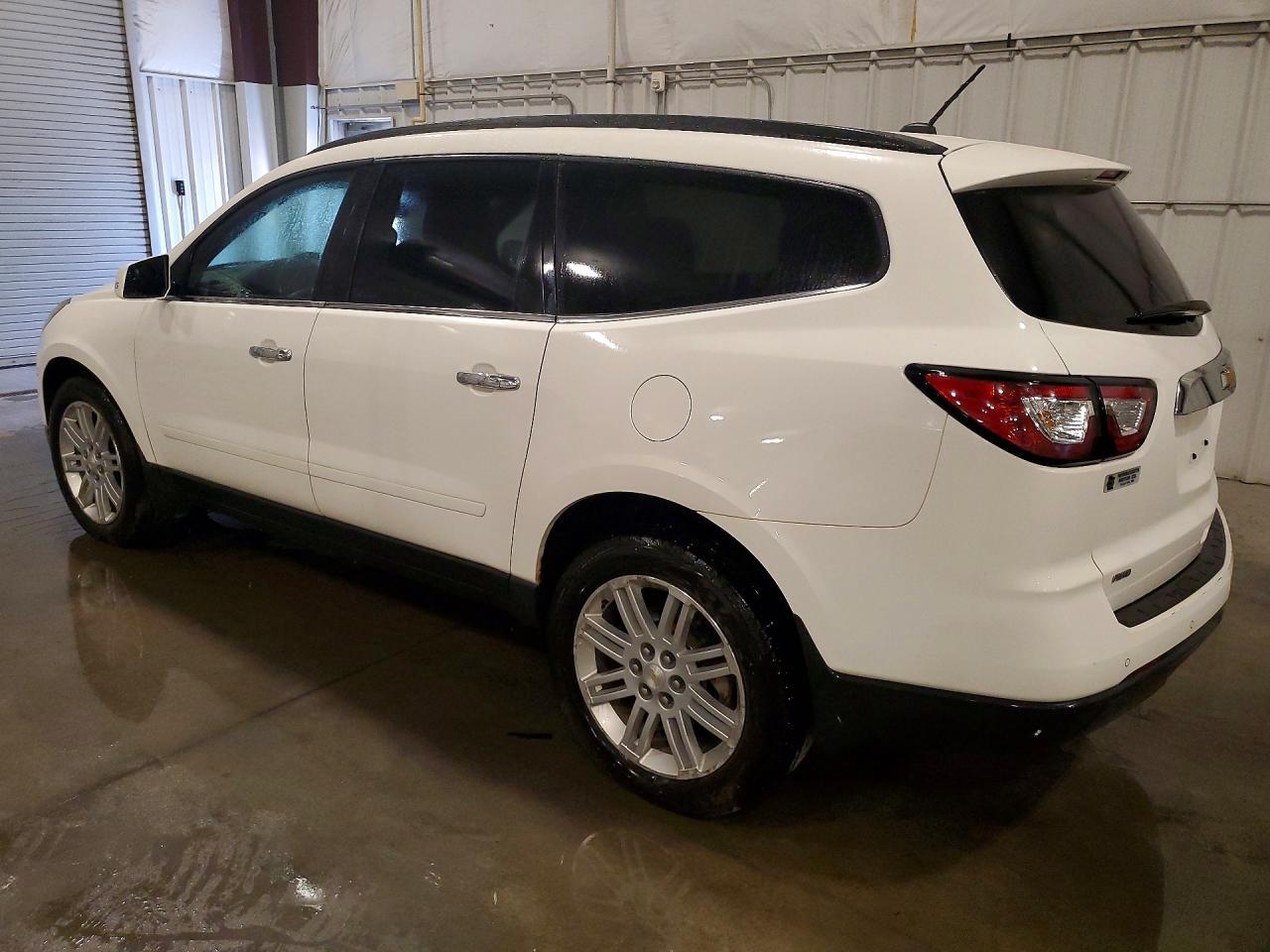 2014 Chevrolet Traverse Lt - Image 2