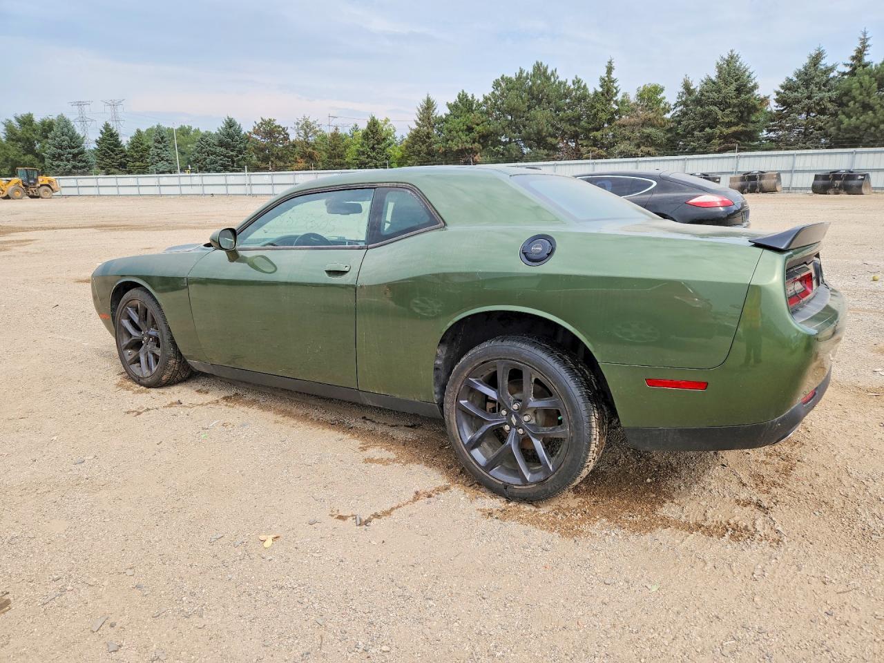 2022 Dodge Challenger Sxt - Фото 2