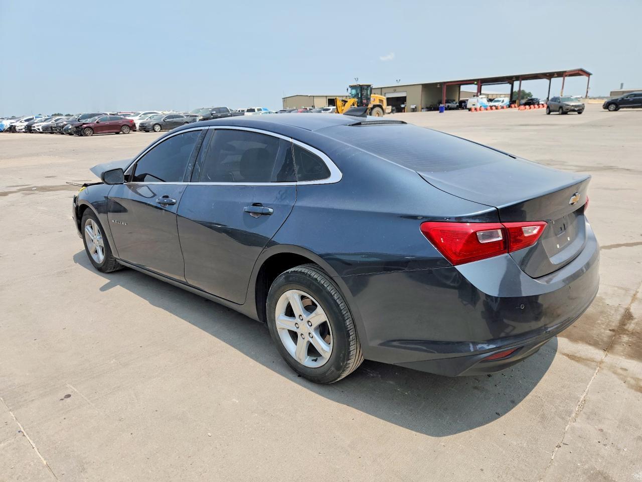 2019 Chevrolet Malibu Ls - Фото 2
