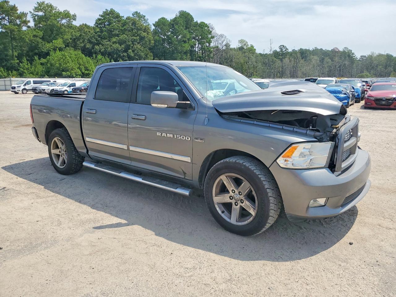 2012 Dodge Ram 1500 Sport - Image 4