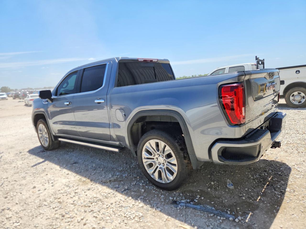 2022 GMC Sierra Limited K1500 Denali - Image 2