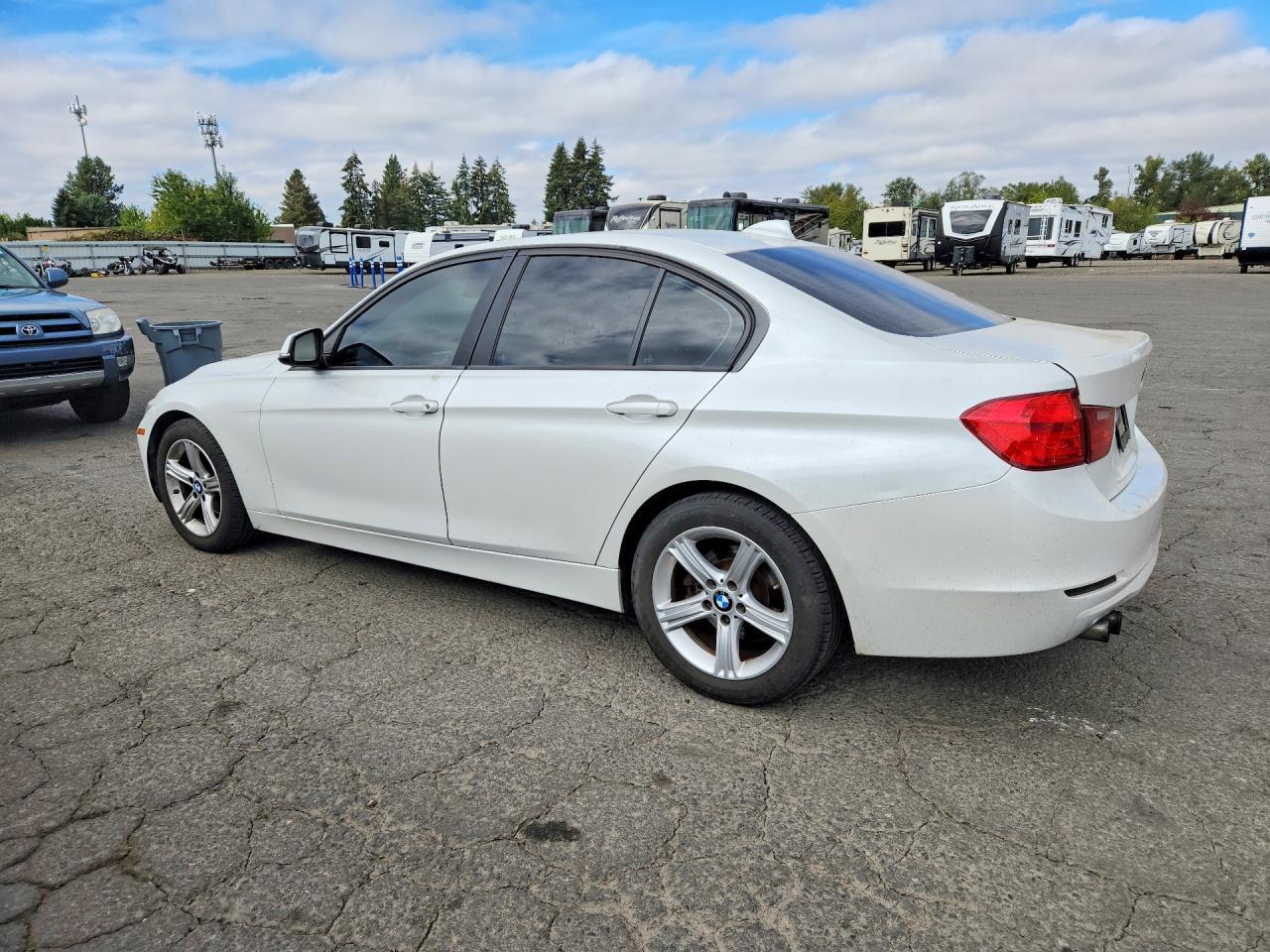 2013 BMW 328 I Sulev - Фото 2
