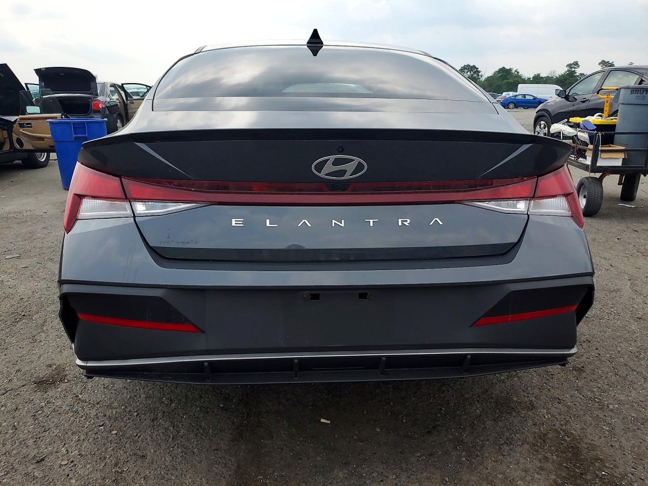2025 Hyundai Elantra Sel Sport - Фото 6