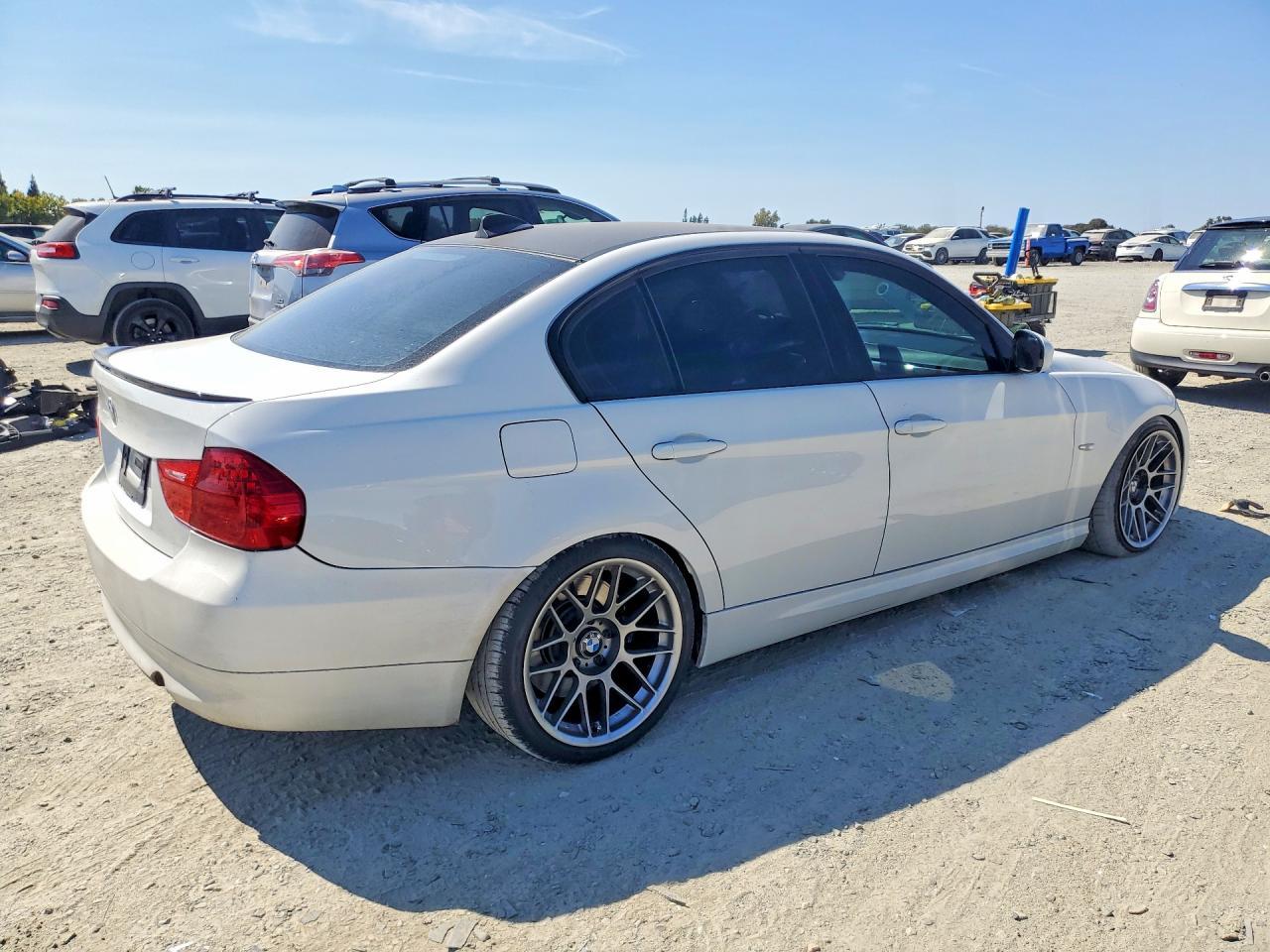 2011 BMW 335 D - Фото 3