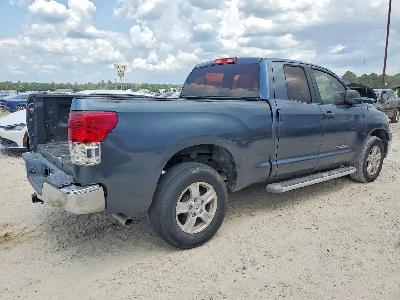 2010 Toyota Tundra Double Cab Sr5 - Фото 3