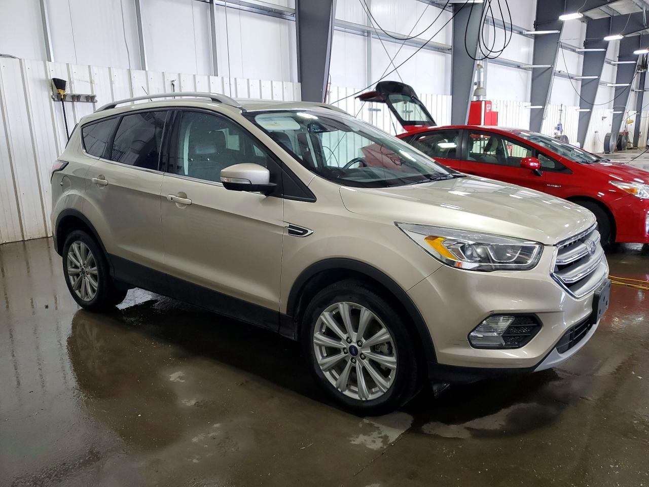 2017 Ford Escape Titanium - Фото 4