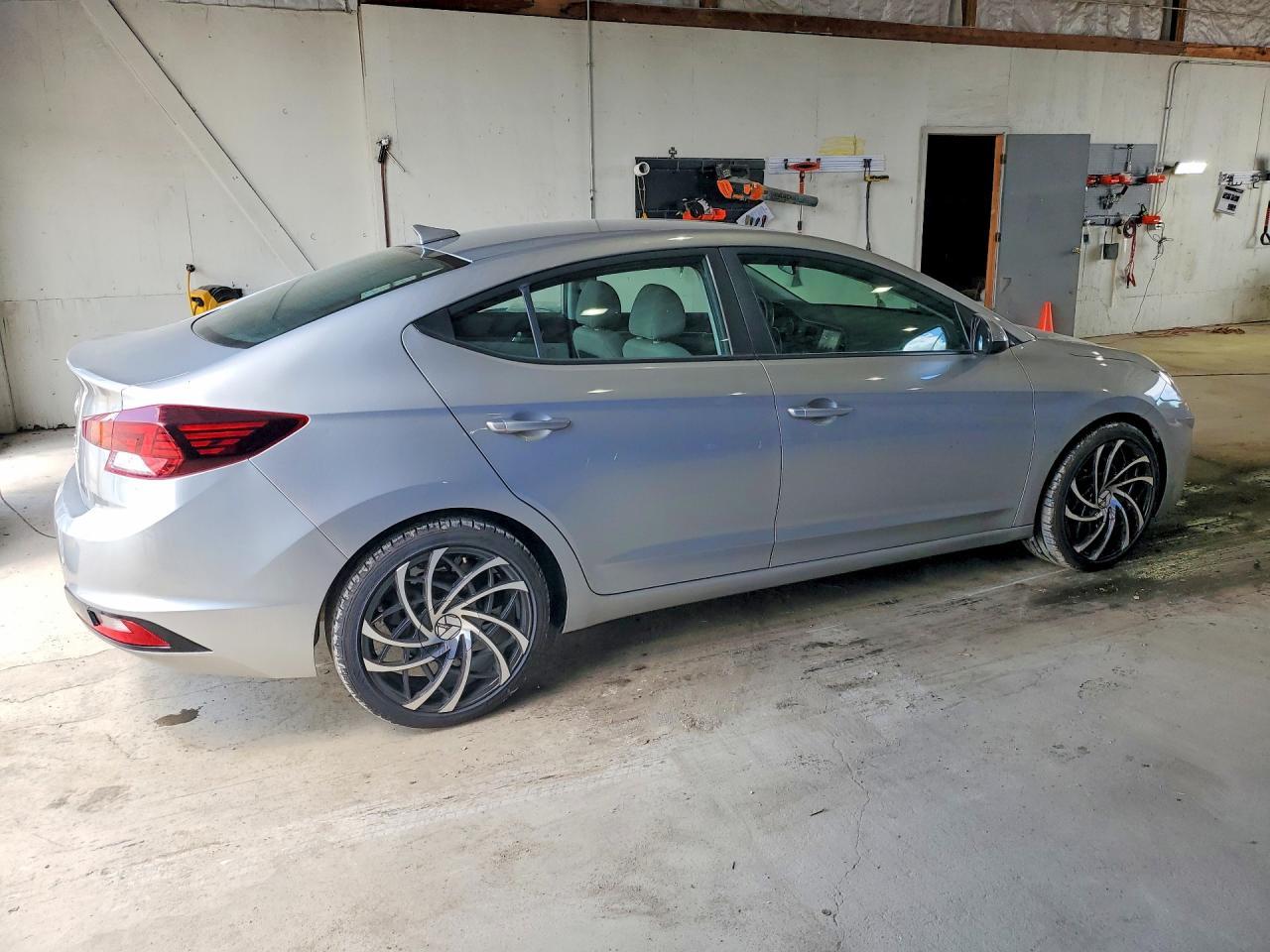 2020 Hyundai Elantra Sel - Фото 3