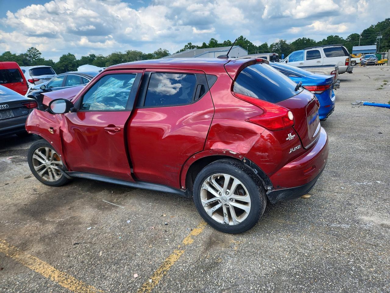 2012 Nissan Juke S - Image 2