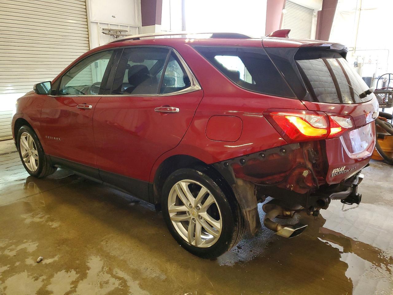 2018 Chevrolet Equinox Premier - Image 2