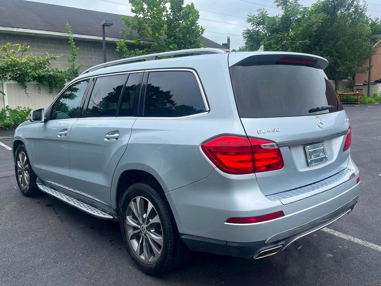 2013 Mercedes-Benz Gl 450 4Matic - Image 2