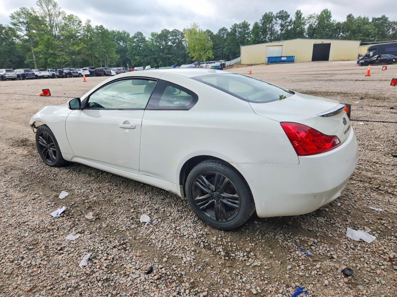 2009 Infiniti G37 Coupe X - Image 2