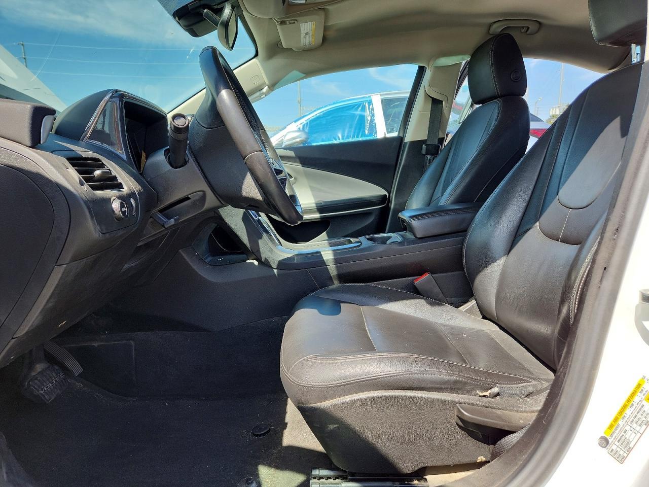 2013 Chevrolet Volt - Image 7