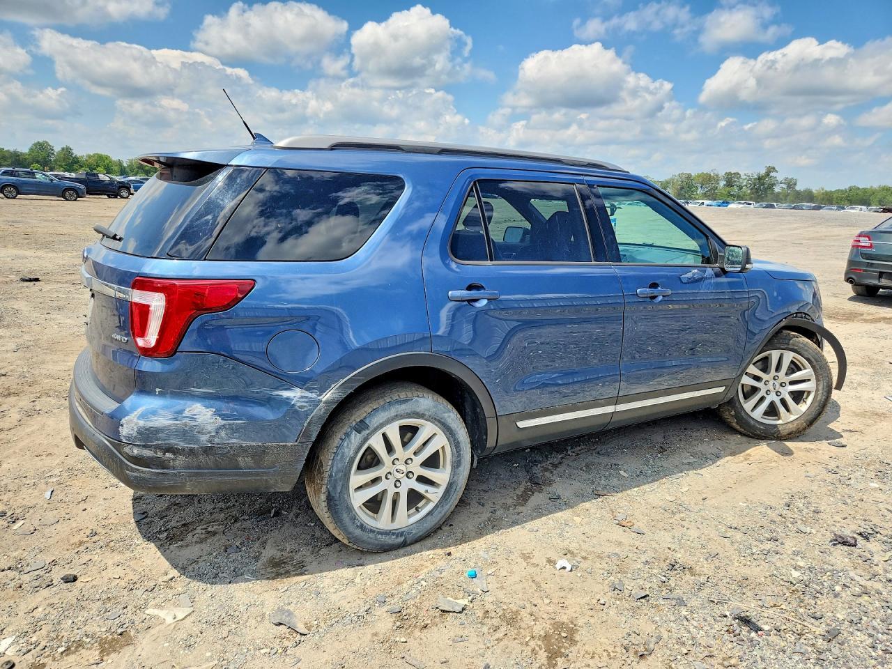 2019 Ford Explorer Xlt - Фото 3