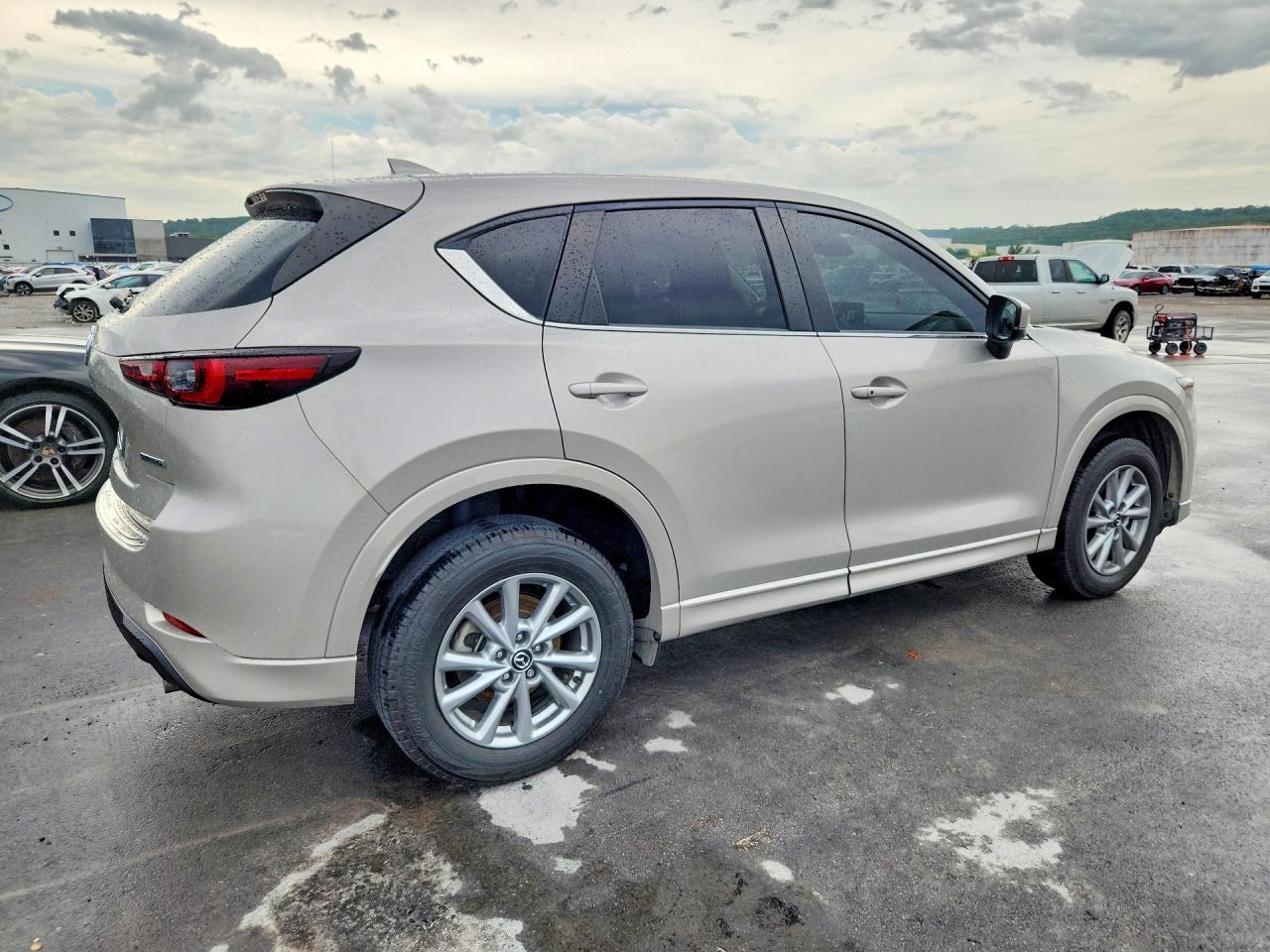 2024 Mazda Cx-5 Preferred - Image 3