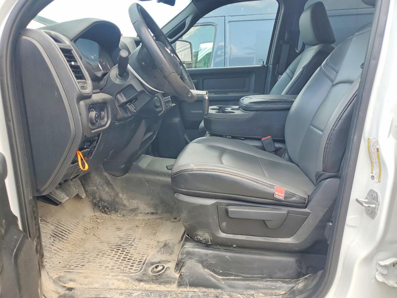 2026 Ram 2500 Tradesman - Фото 7