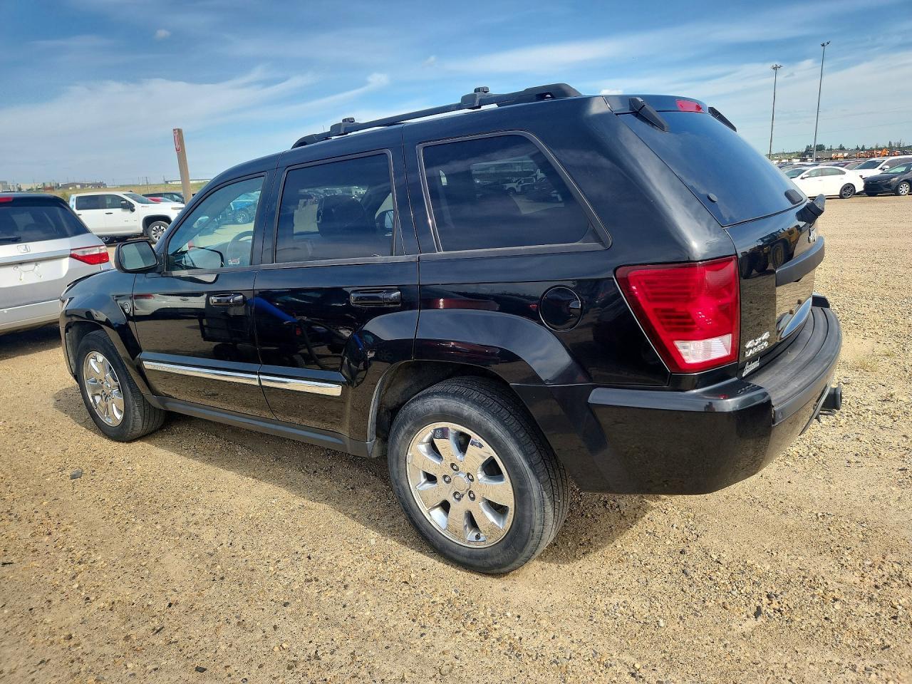 2008 Jeep Grand Cherokee Laredo - Image 2
