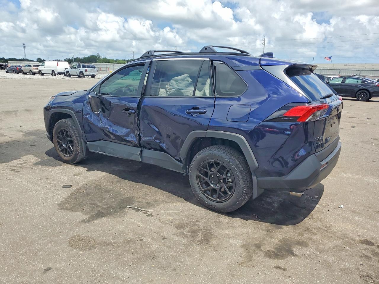 2025 Toyota Rav4 Xle - Фото 2
