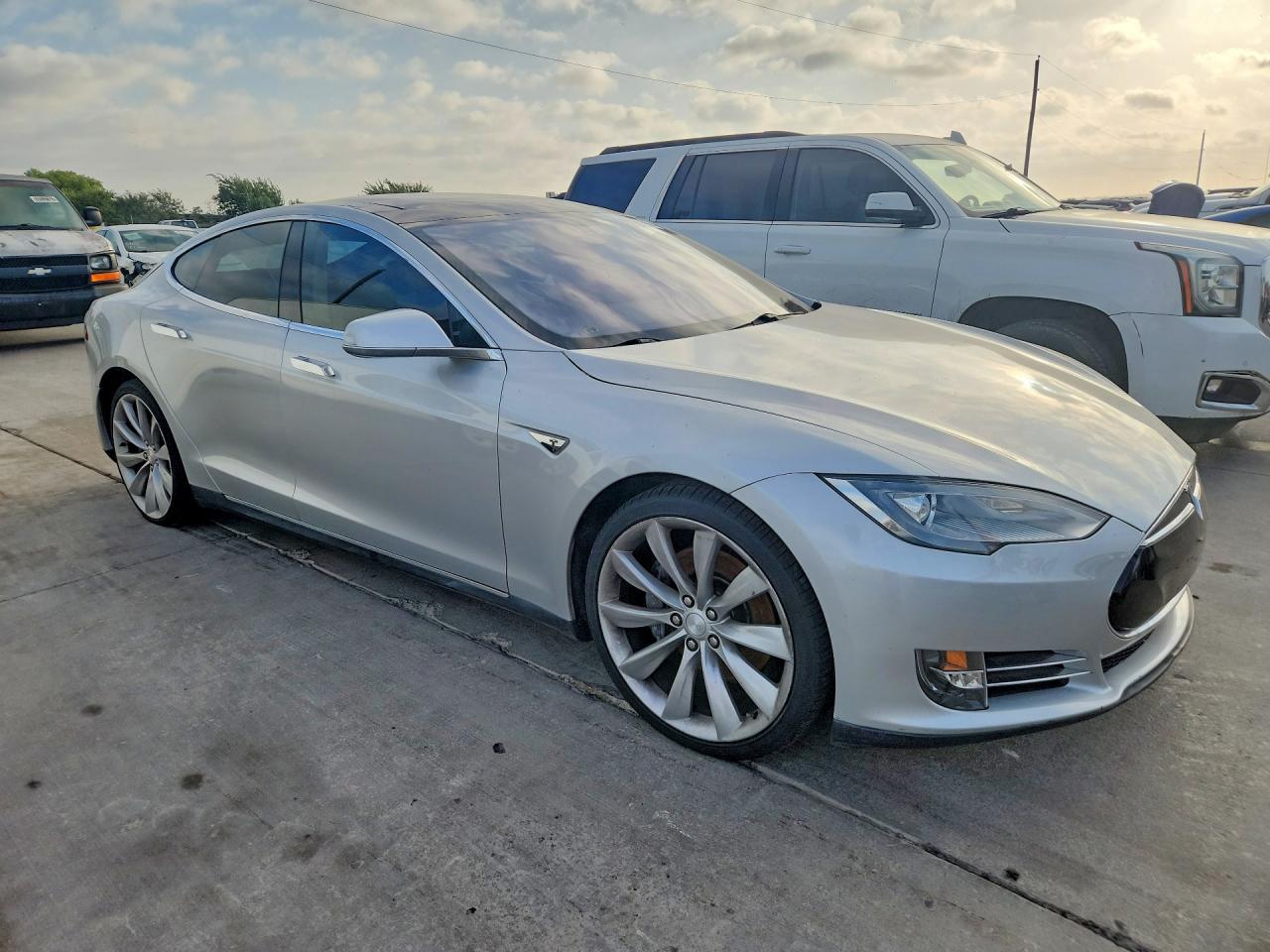 2013 Tesla Model S - Фото 4