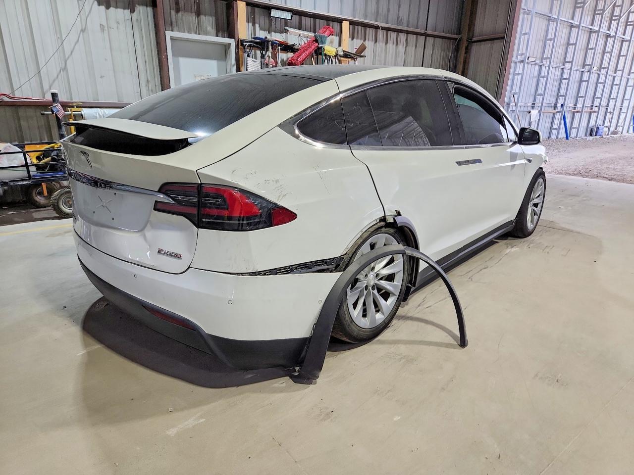 2016 Tesla Model X - Image 3