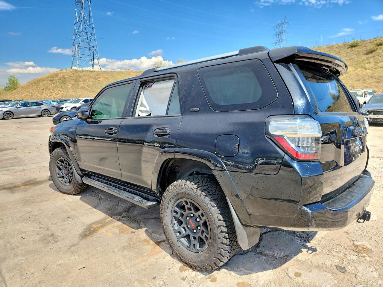 2023 Toyota 4Runner Sr5 - Image 2