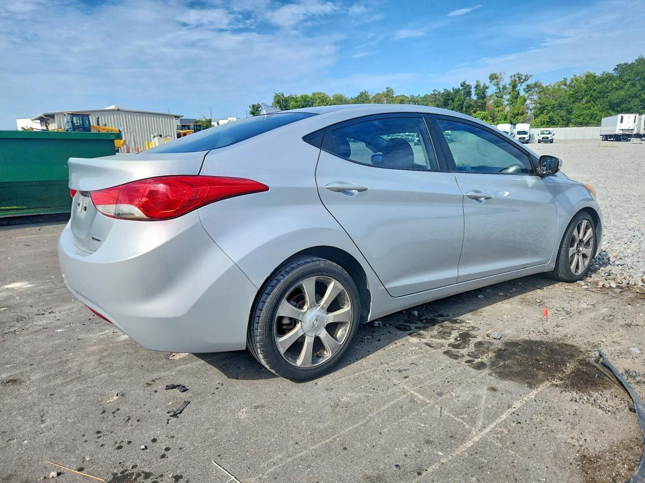 2011 Hyundai Elantra Limited - Image 3