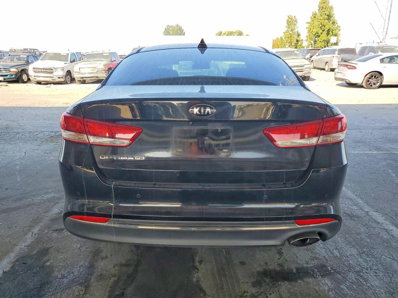 2017 Kia Optima Lx - Фото 6