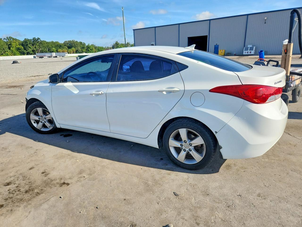 2013 Hyundai Elantra Gls - Image 2