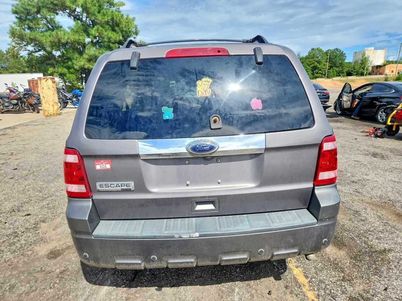 2010 Ford Escape Limited - Image 6