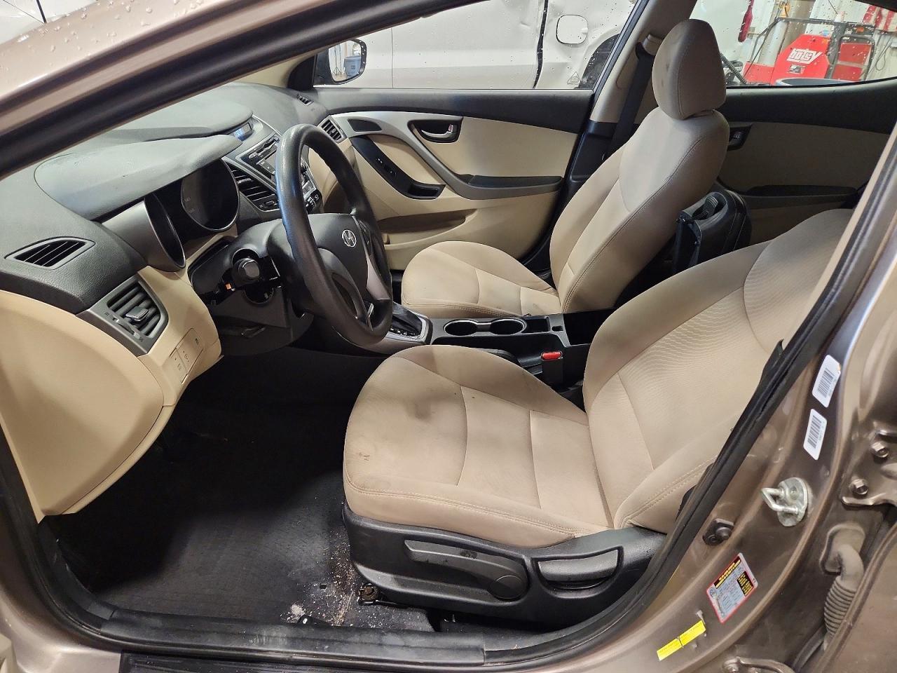 2016 Hyundai Elantra Se - Фото 7