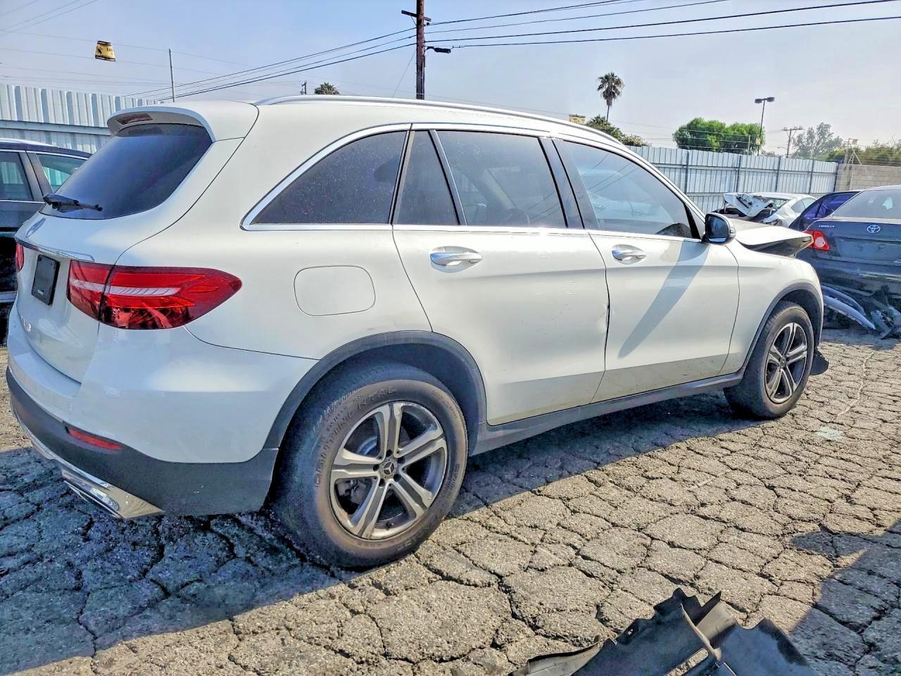 2019 Mercedes-Benz Glc 300 - Фото 3