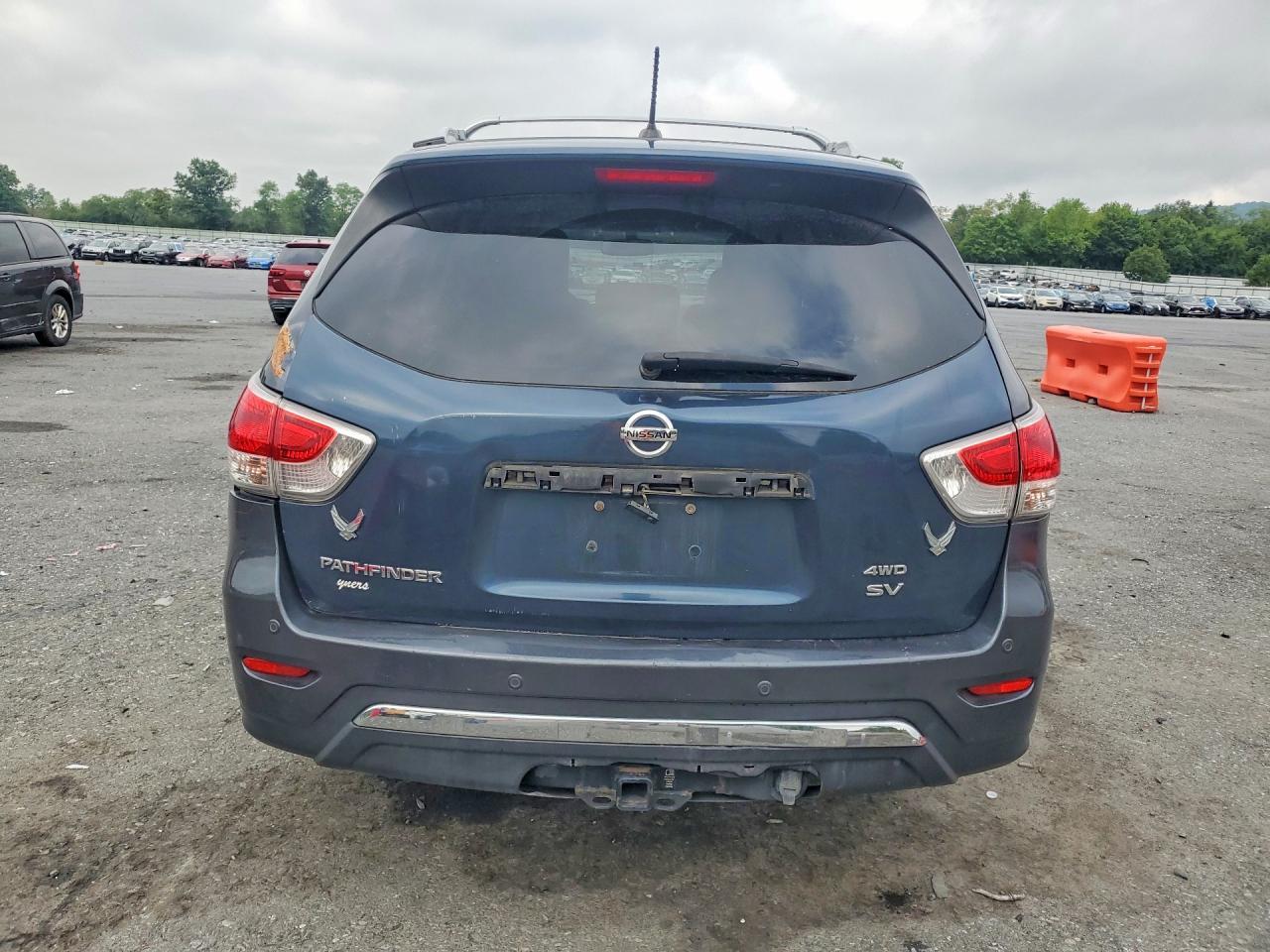 2013 Nissan Pathfinder S - Фото 6