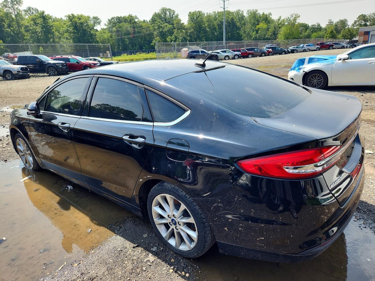 2017 Ford Fusion Se - Image 2