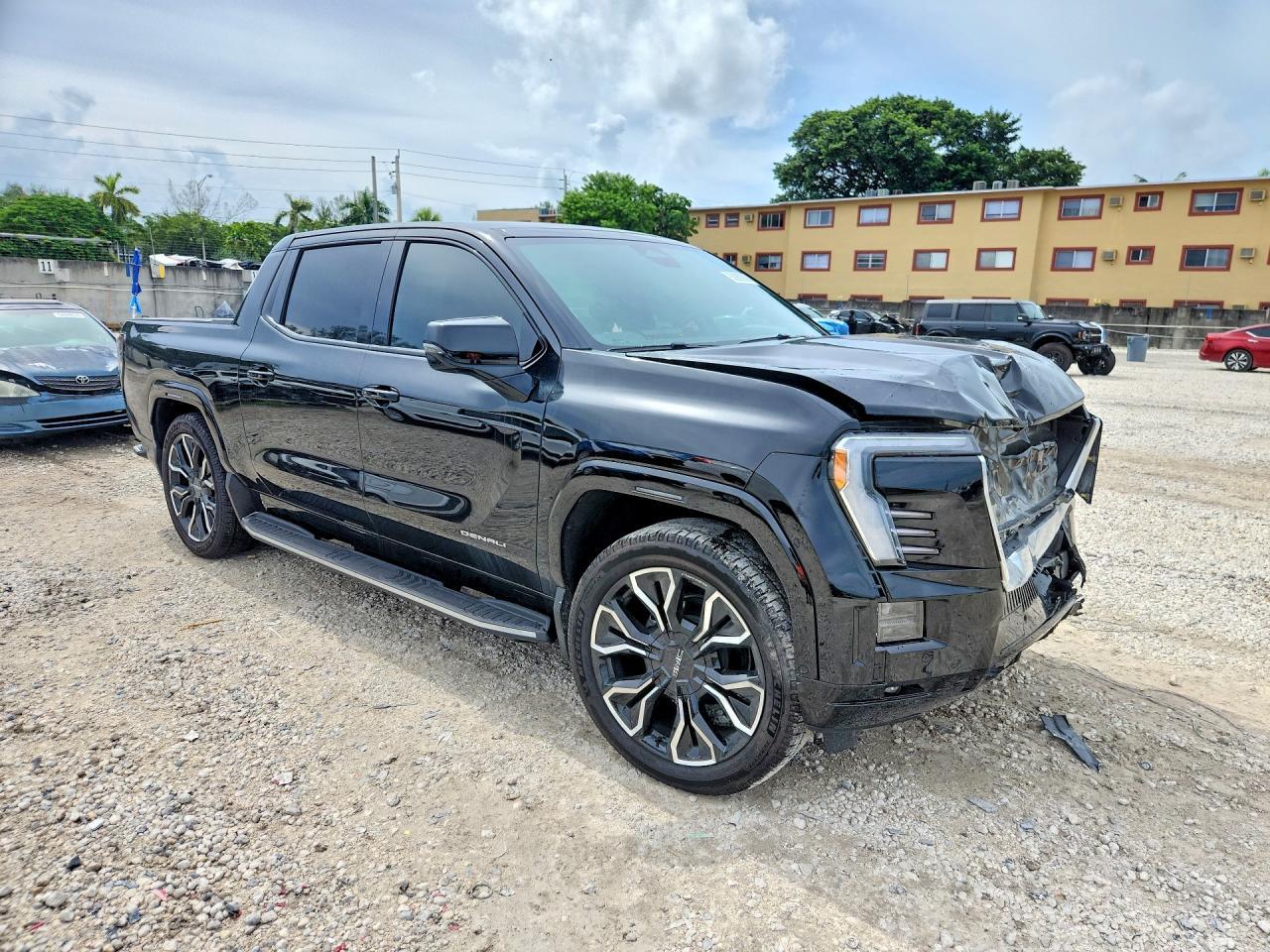 2025 GMC Sierra Denali - Фото 4