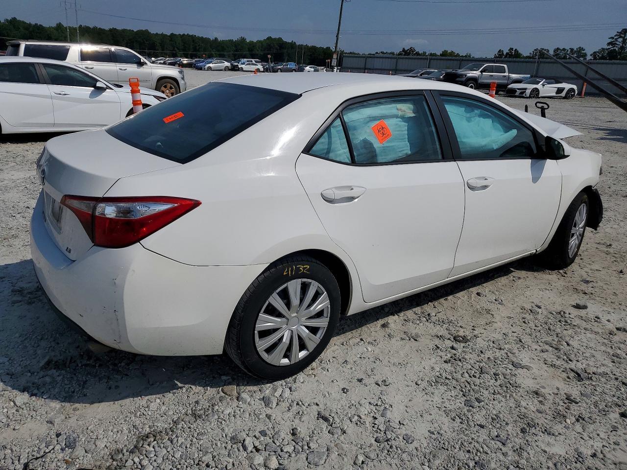 2015 Toyota Corolla Le - Фото 3