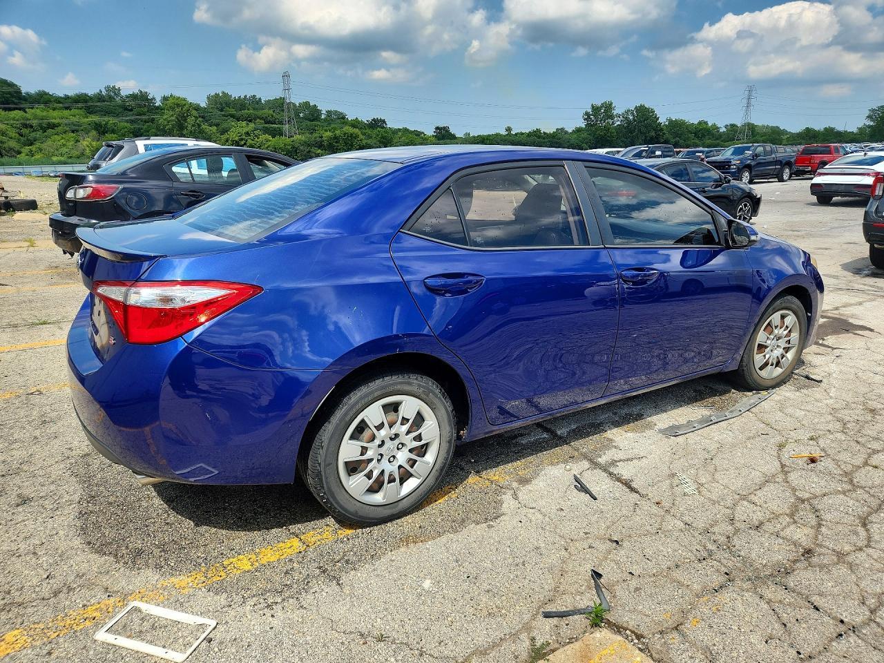 2015 Toyota Corolla S - Фото 3
