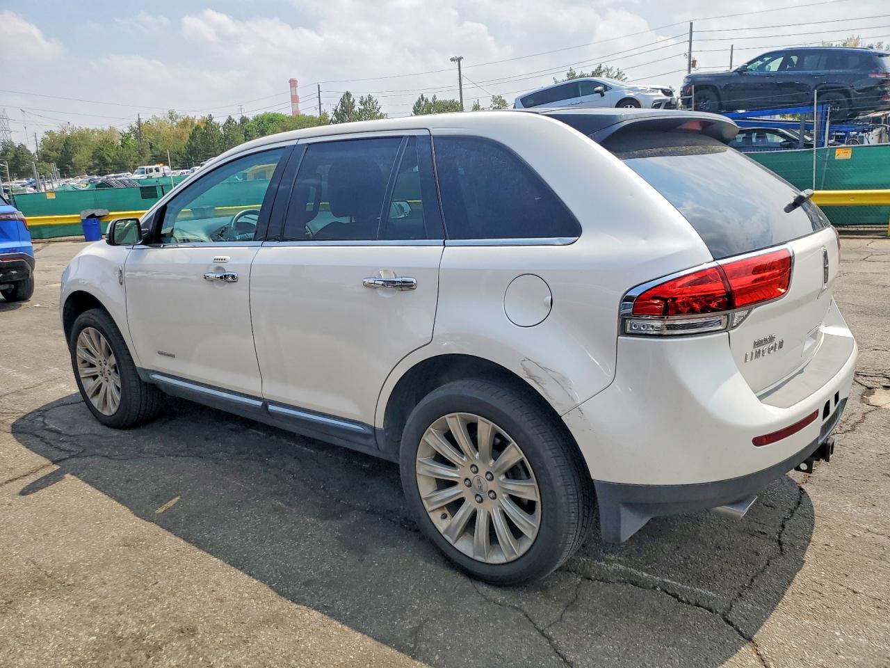 2015 Lincoln Mkx - Image 2