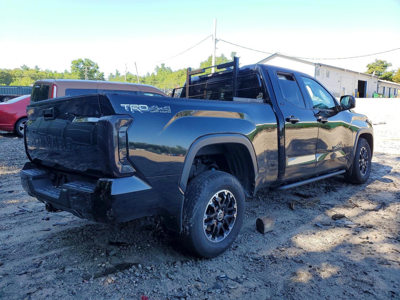 2023 Toyota Tundra Sr5 - Image 3