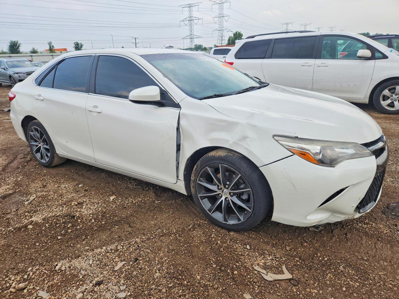 2015 Toyota Camry Xse - Image 4