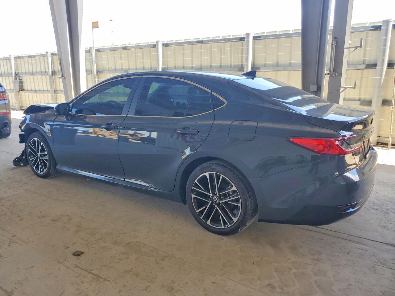 2025 Toyota Camry Xle - Image 2
