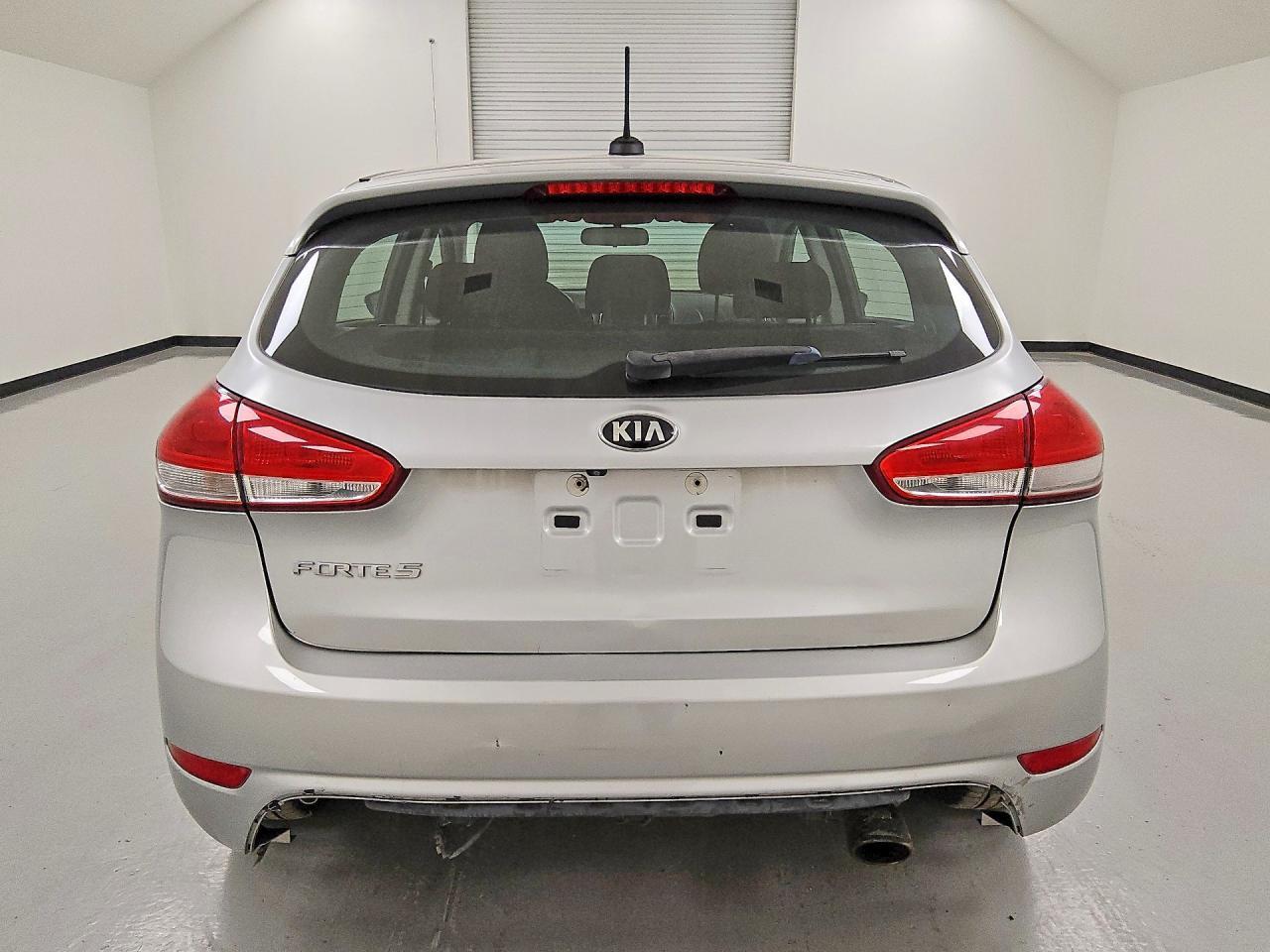 2017 Kia Forte5 Lx - Image 6