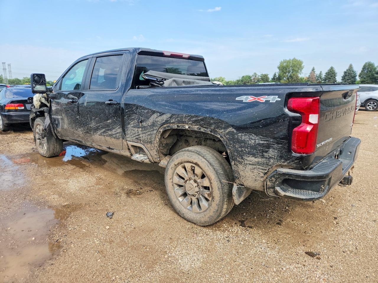 2021 Chevrolet Silverado K2500 Custom - Image 2