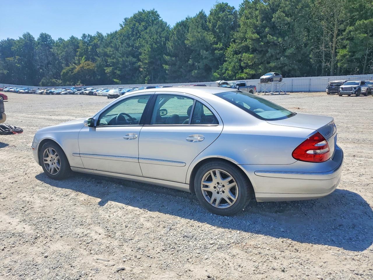 2005 Mercedes-Benz E 320 - Image 2