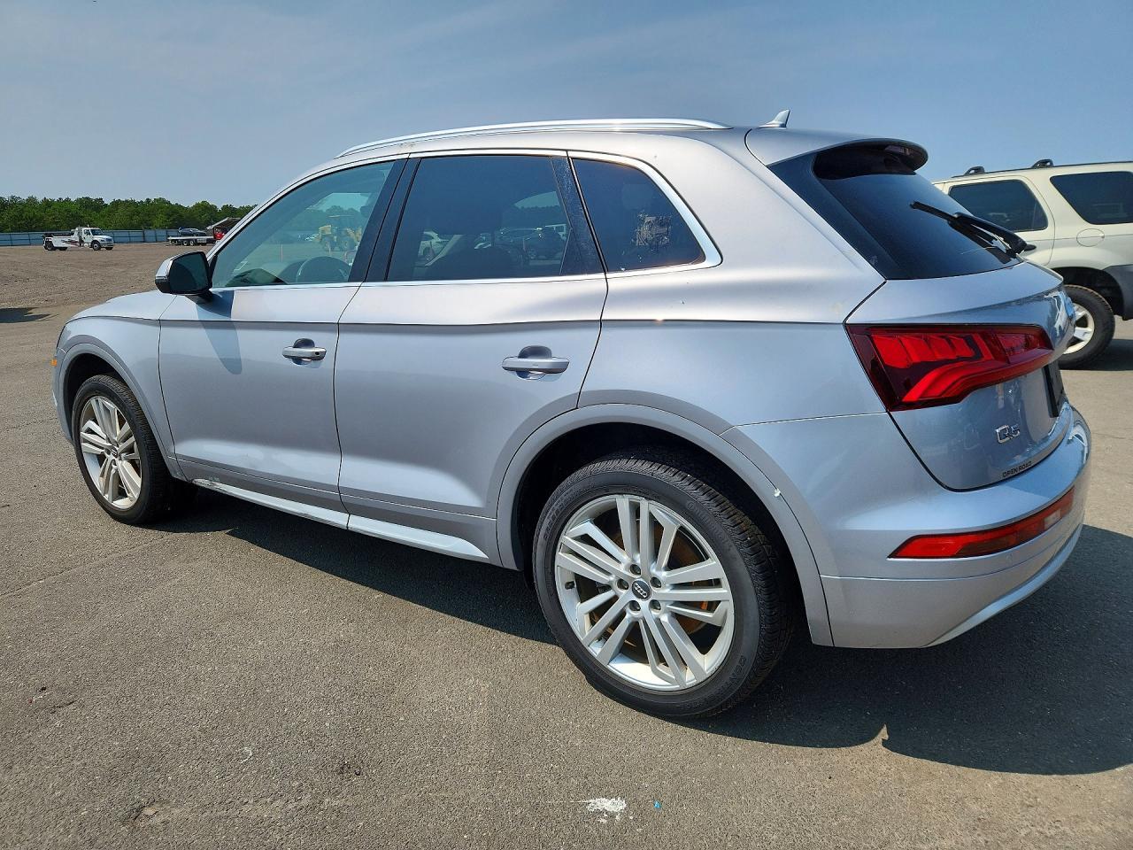 2018 Audi Q5 Premium Plus - Image 2