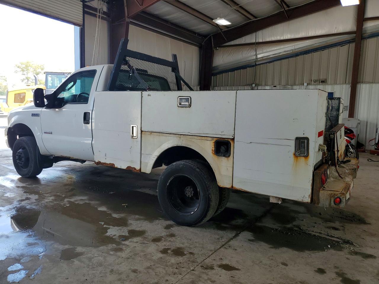 2007 Ford F350 Super Duty - Image 2
