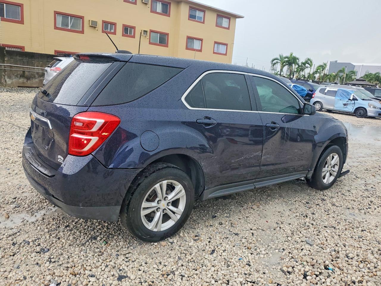 2017 Chevrolet Equinox Ls - Фото 3