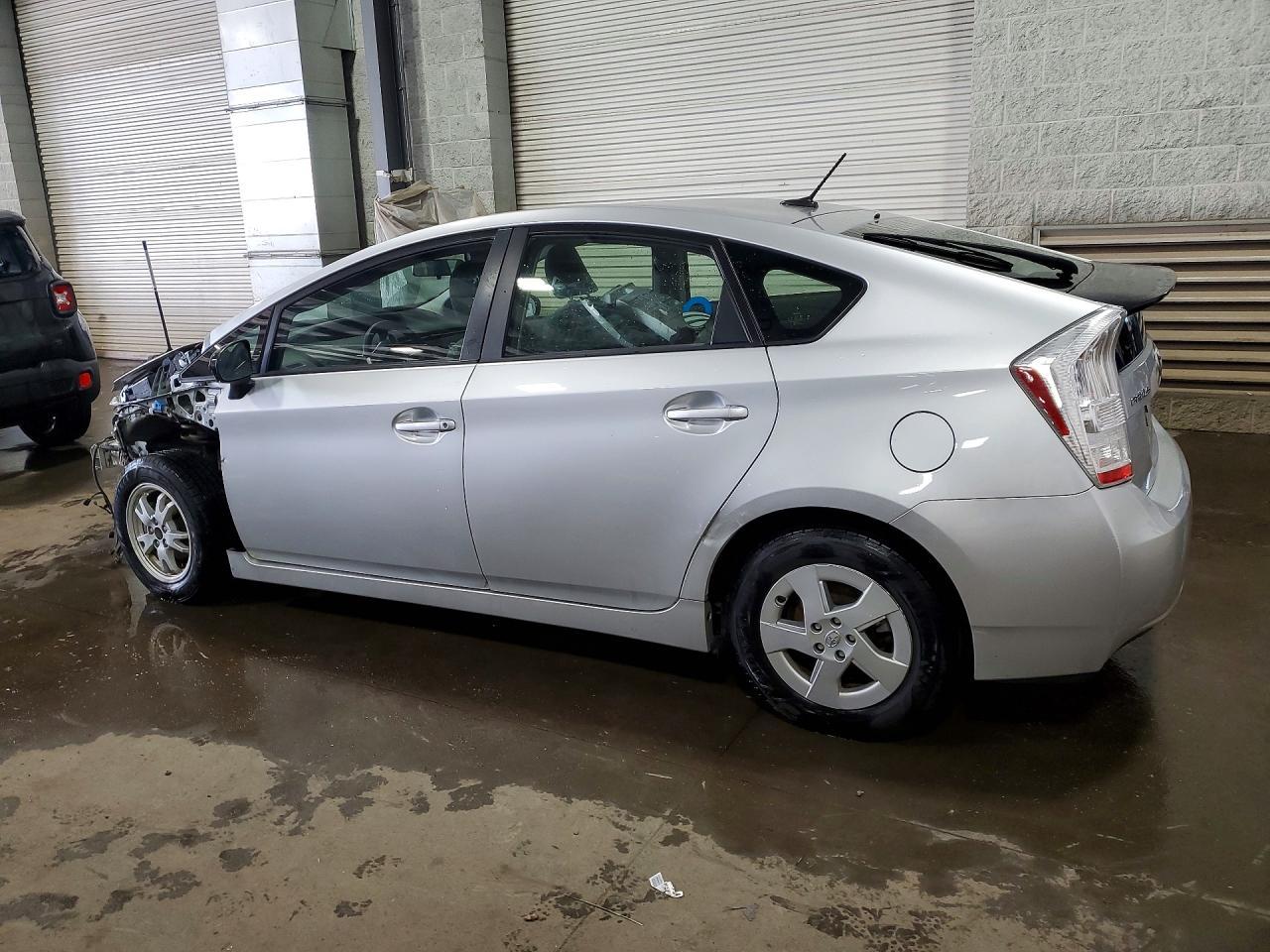 2010 Toyota Prius Ii - Фото 2