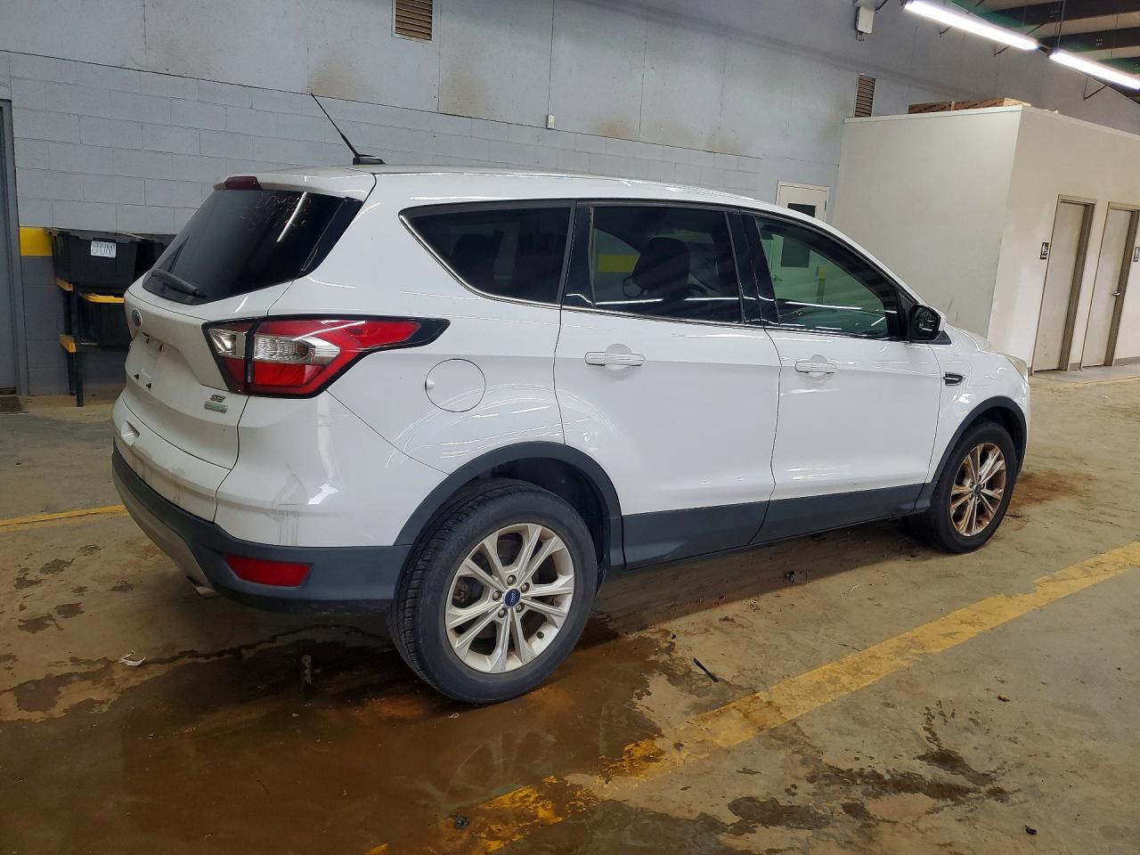 2017 Ford Escape Se - Image 3