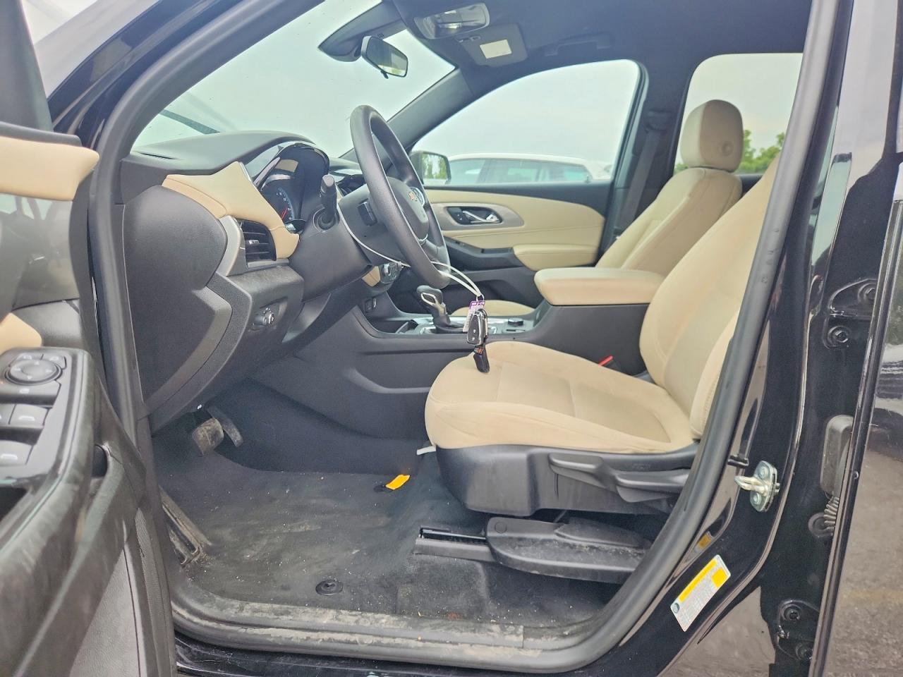 2022 Chevrolet Traverse Ls - Фото 7